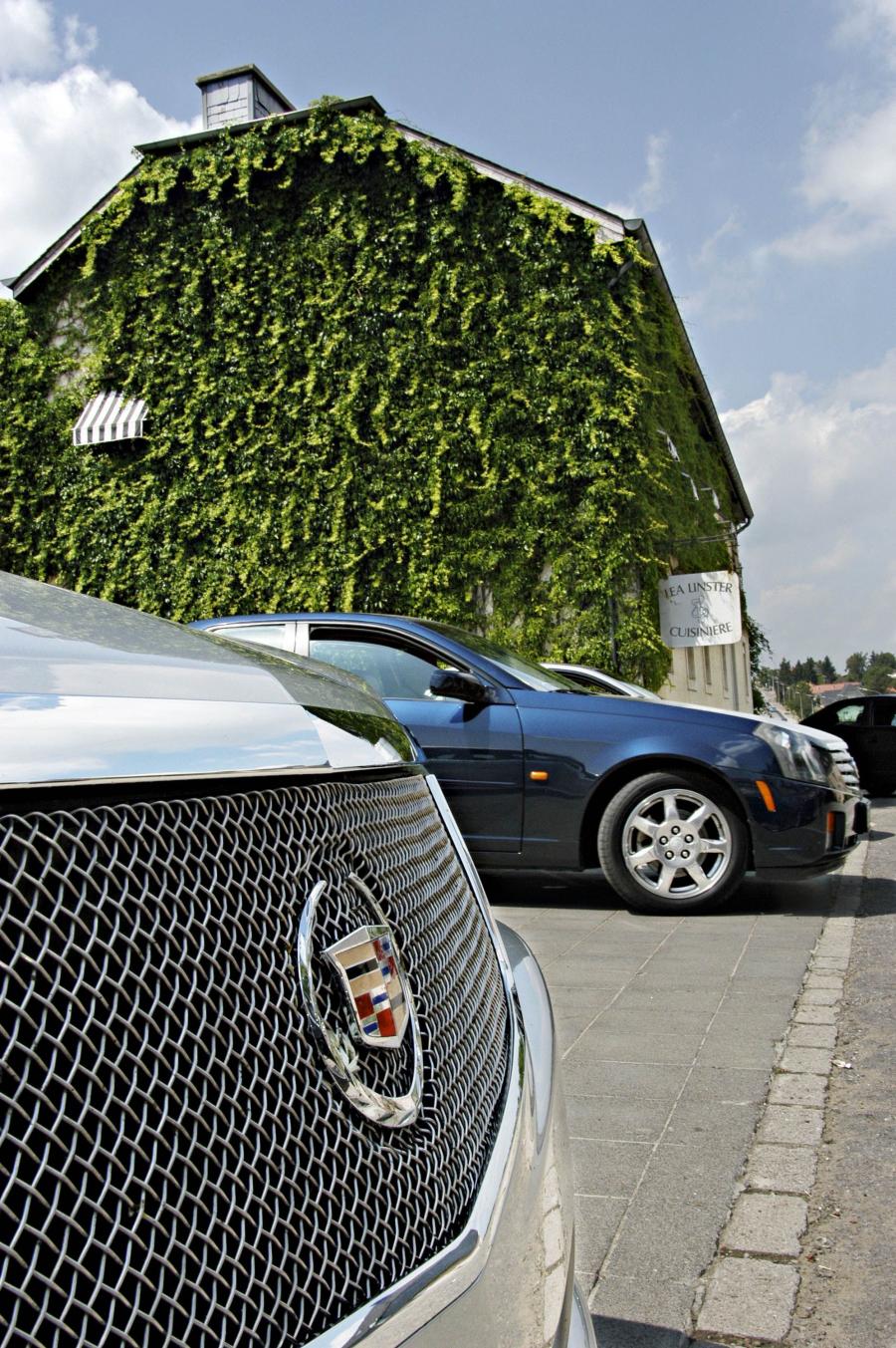  Cadillac CTS-V 2004 года  (фото 38 из 104)